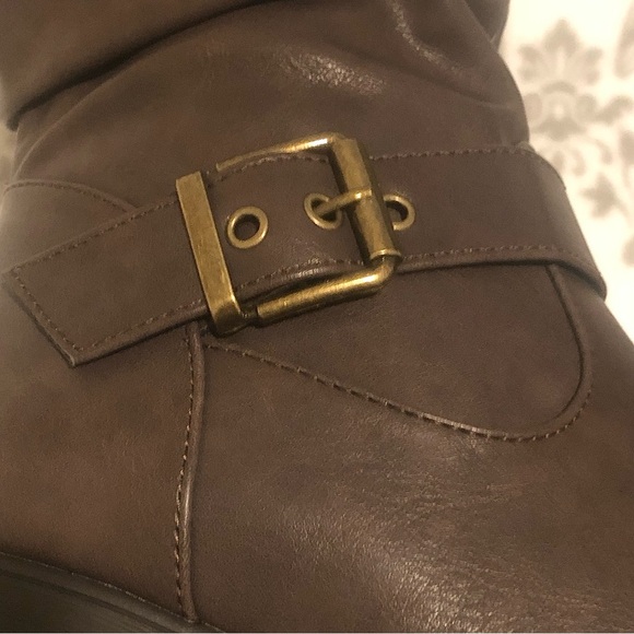 NWT Dark Brown Knee-High Chunky Heel Boots - Picture 4 of 6